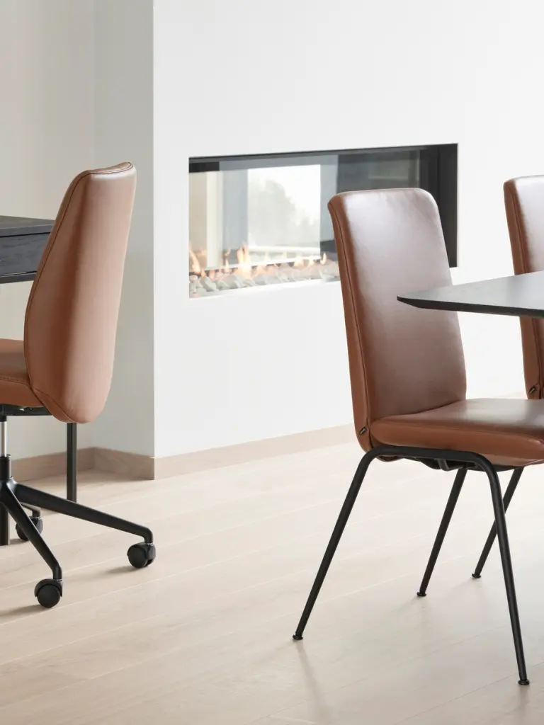 Laurel hero D300 dining and office